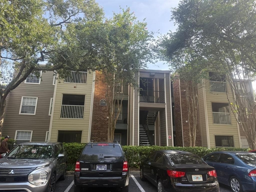 2201 Metropolitan Way - Photo 0