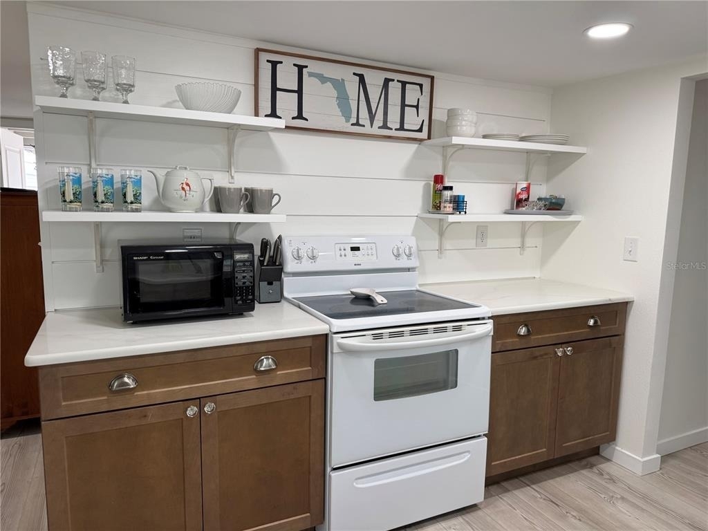 1357 Lakeshore Drive - Photo 3