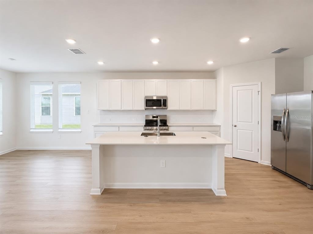 817 House Boulevard - Photo 4
