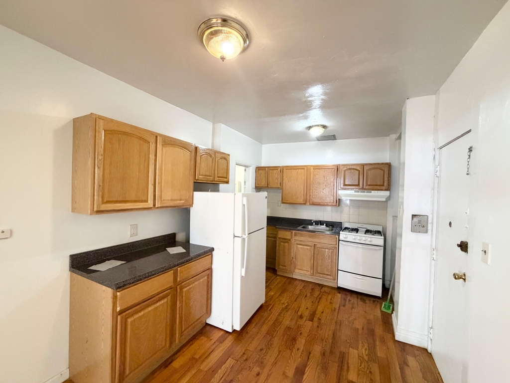 1729 Edison Avenue - Photo 2