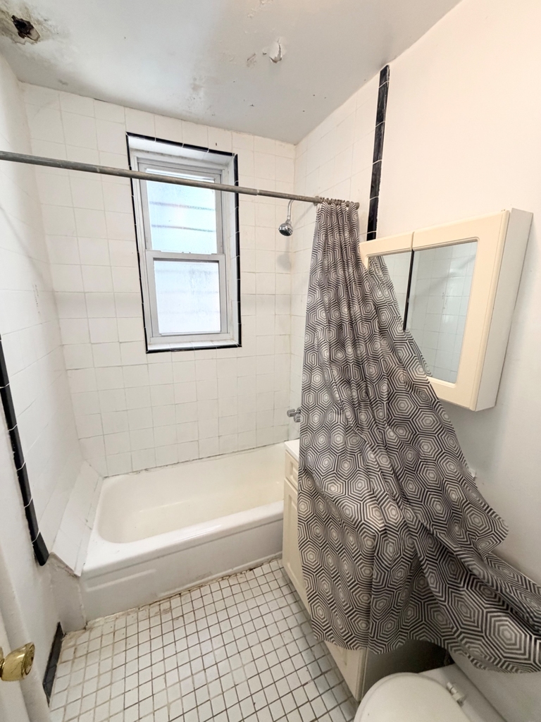 1729 Edison Avenue - Photo 3