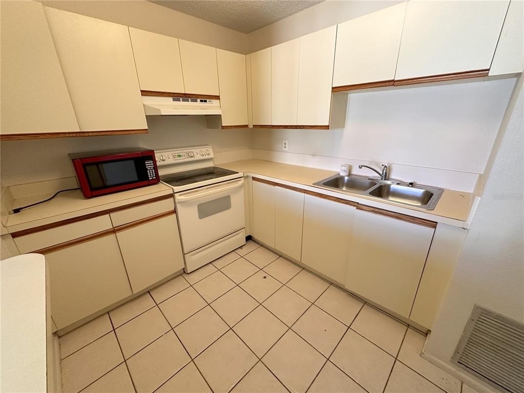 77 Boundary Boulevard - Photo 3