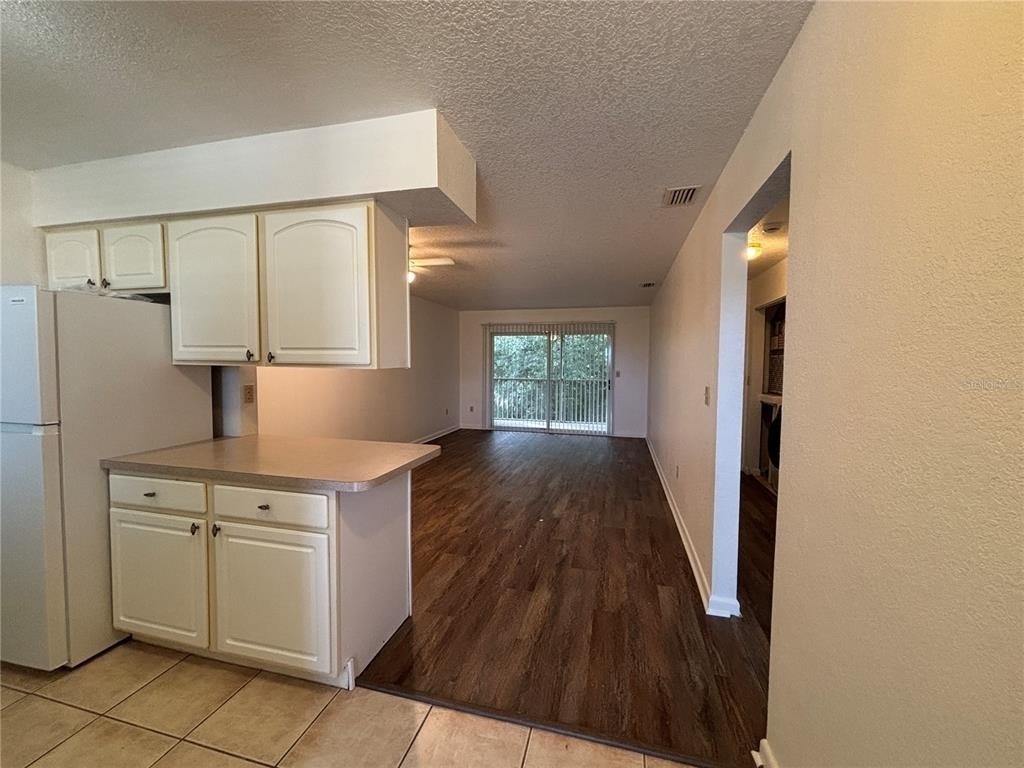 2845 Magdalina Avenue - Photo 1