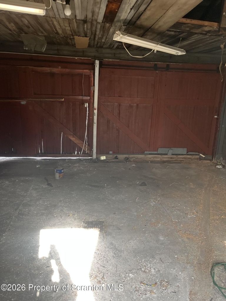 1139 Sanderson Avenue - Photo 18