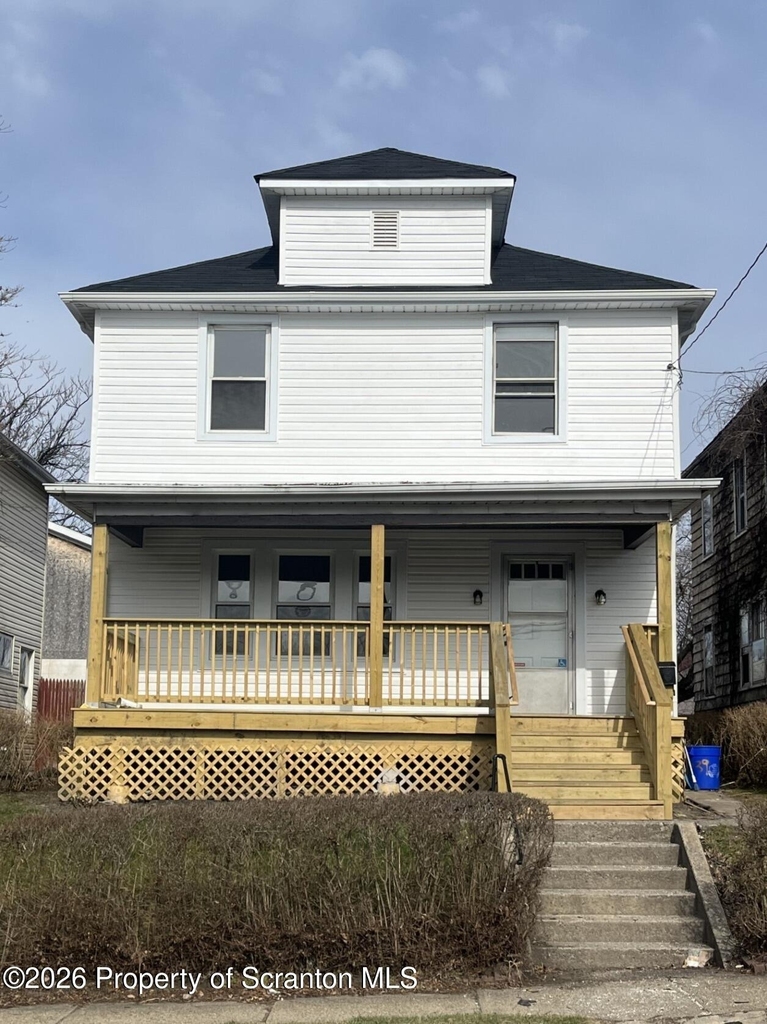1139 Sanderson Avenue - Photo 0