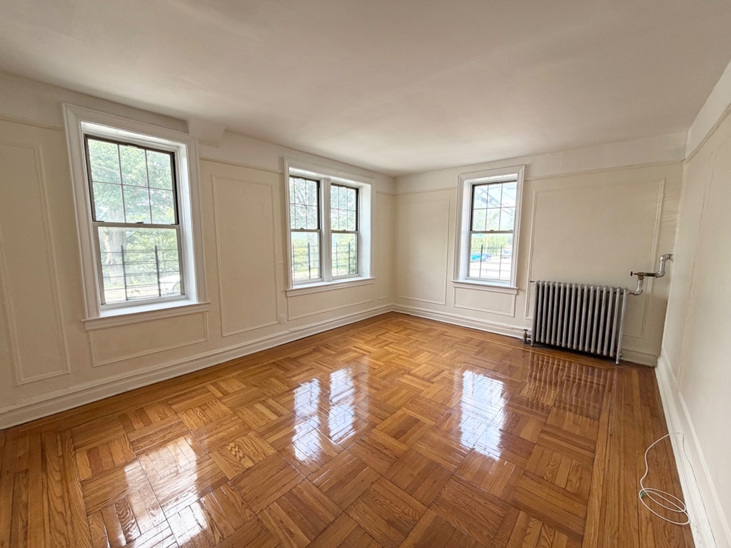 480 Warburtin ave  - Photo 0