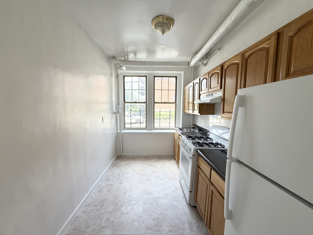 480 Warburtin ave - Photo 5