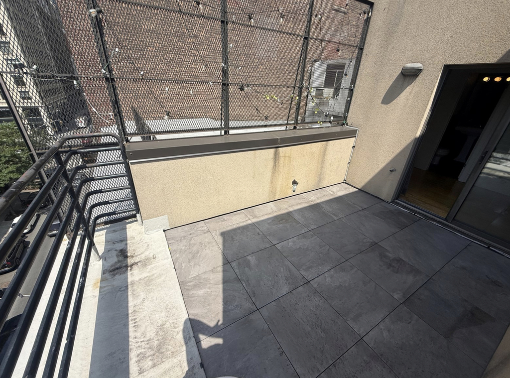East 31st Street - Photo 11