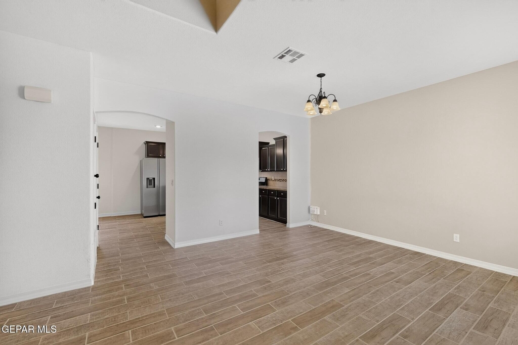 14613 Sunny Land Avenue - Photo 10