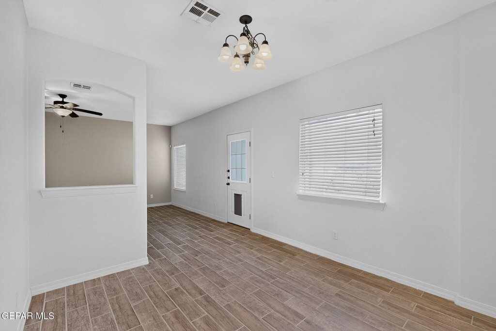 14613 Sunny Land Avenue - Photo 16