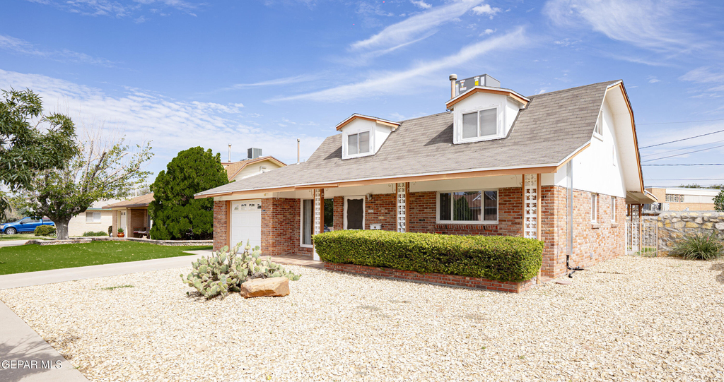 10125 Chezelle Drive - Photo 3