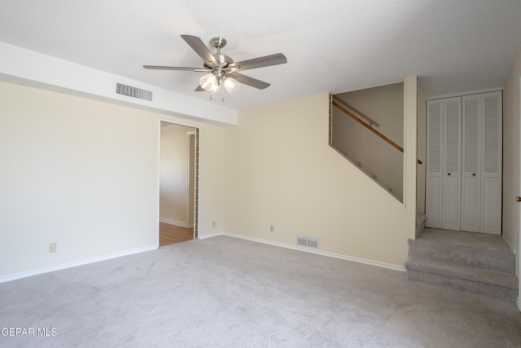 10125 Chezelle Drive - Photo 6