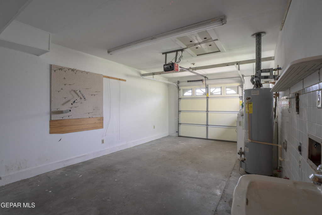 10125 Chezelle Drive - Photo 31
