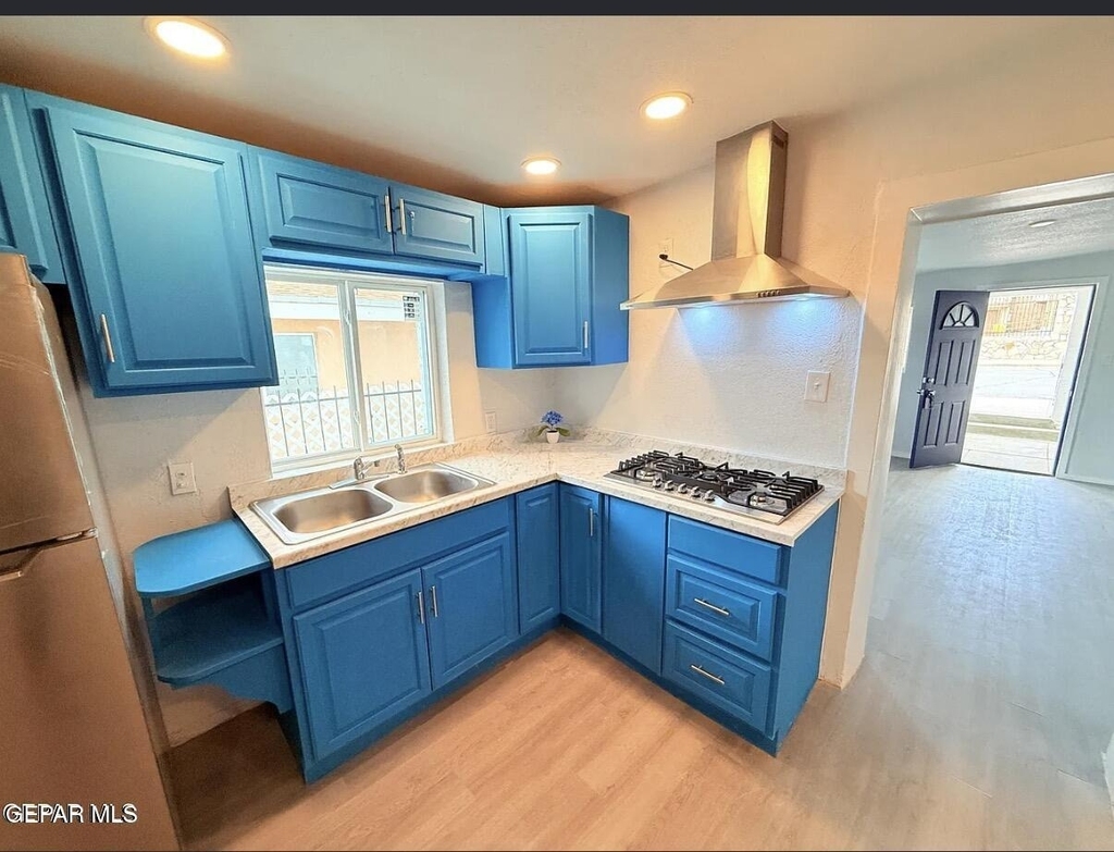 5658 Dailey Avenue - Photo 5