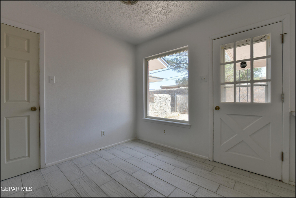 6913 Pamlico Drive - Photo 9