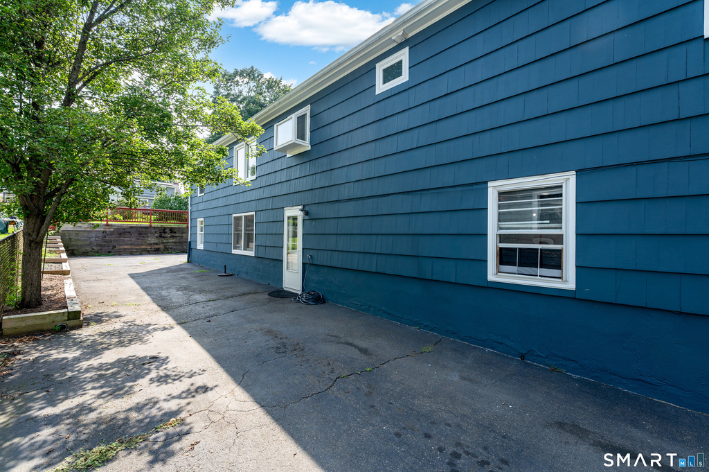 4 Yale Street - Photo 2