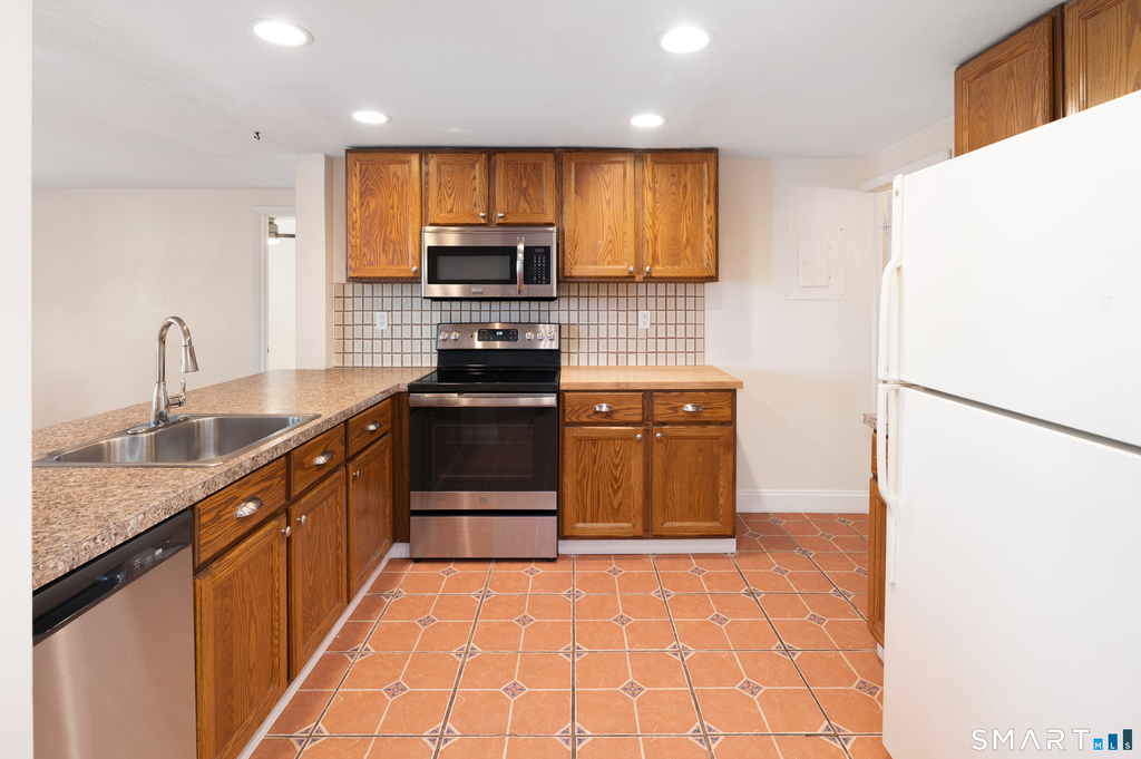 4 Yale Street - Photo 12