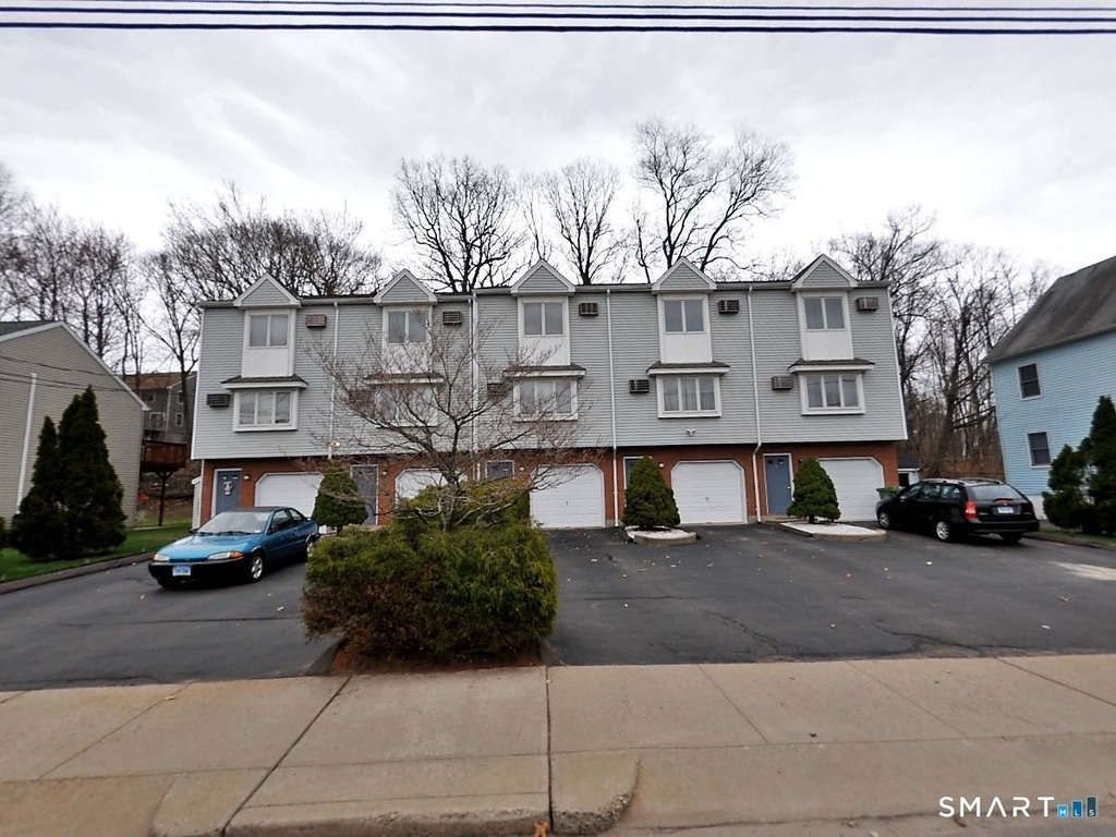 63 Hicks Street - Photo 1