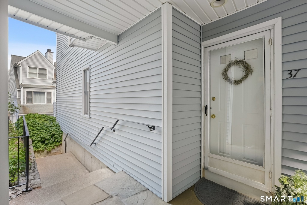 37 Wilton Crest - Photo 2