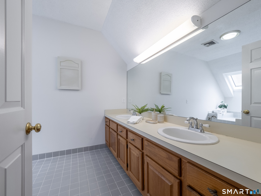 37 Wilton Crest - Photo 12