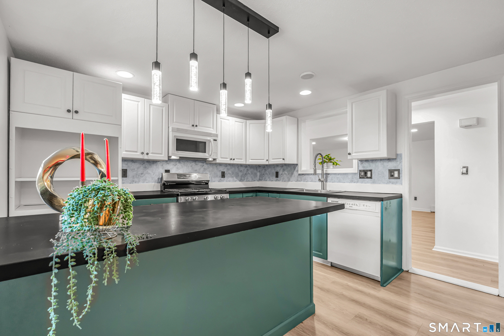 112 Woodbine Street - Photo 11