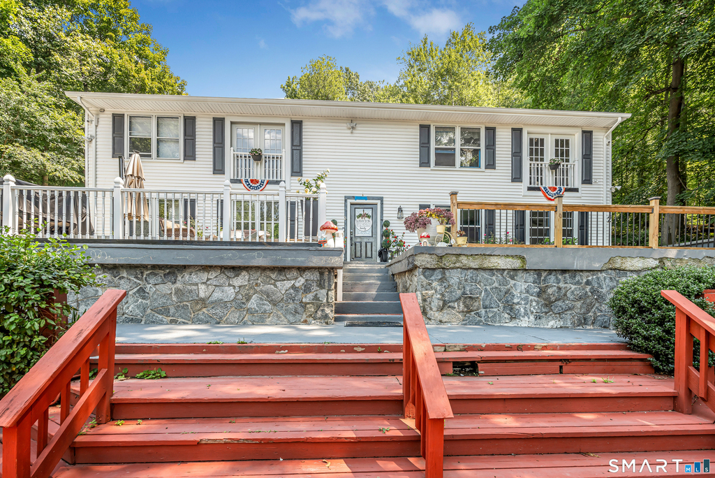 112 Woodbine Street - Photo 0