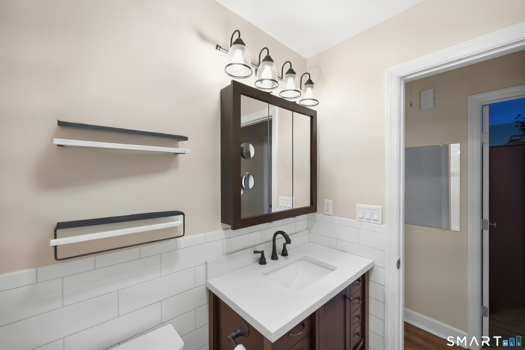 91 Bertrose Avenue - Photo 14