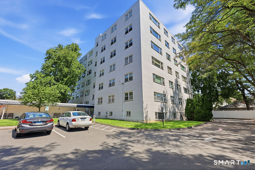 889 Farmington Avenue - Photo 1