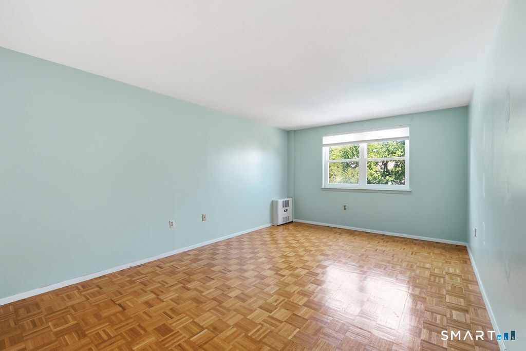 889 Farmington Avenue - Photo 17