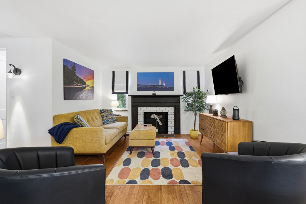 5183 Fieldcrest Drive - Photo 3