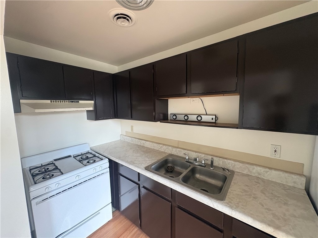 570 Miller Ave - Photo 4