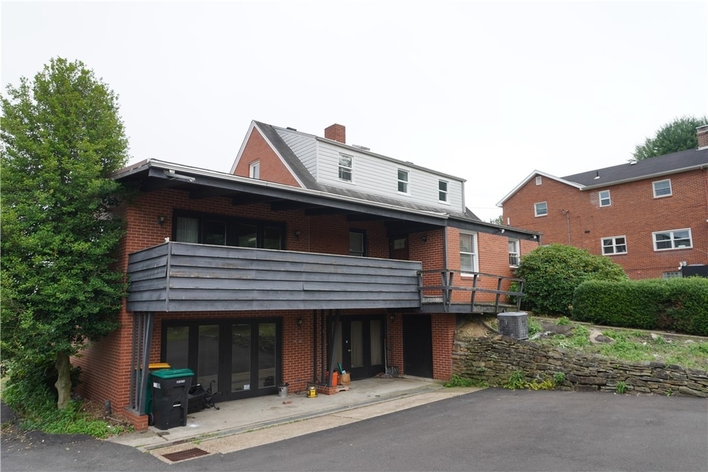 3234 Washington Pike - Photo 2