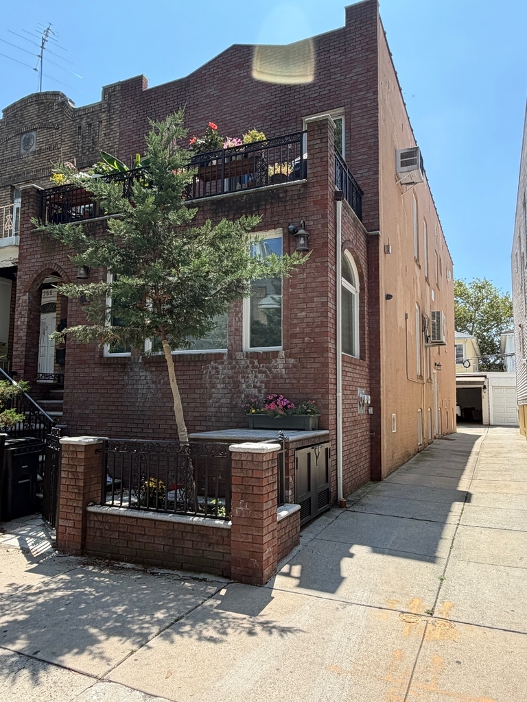 366 84 Street - Photo 0