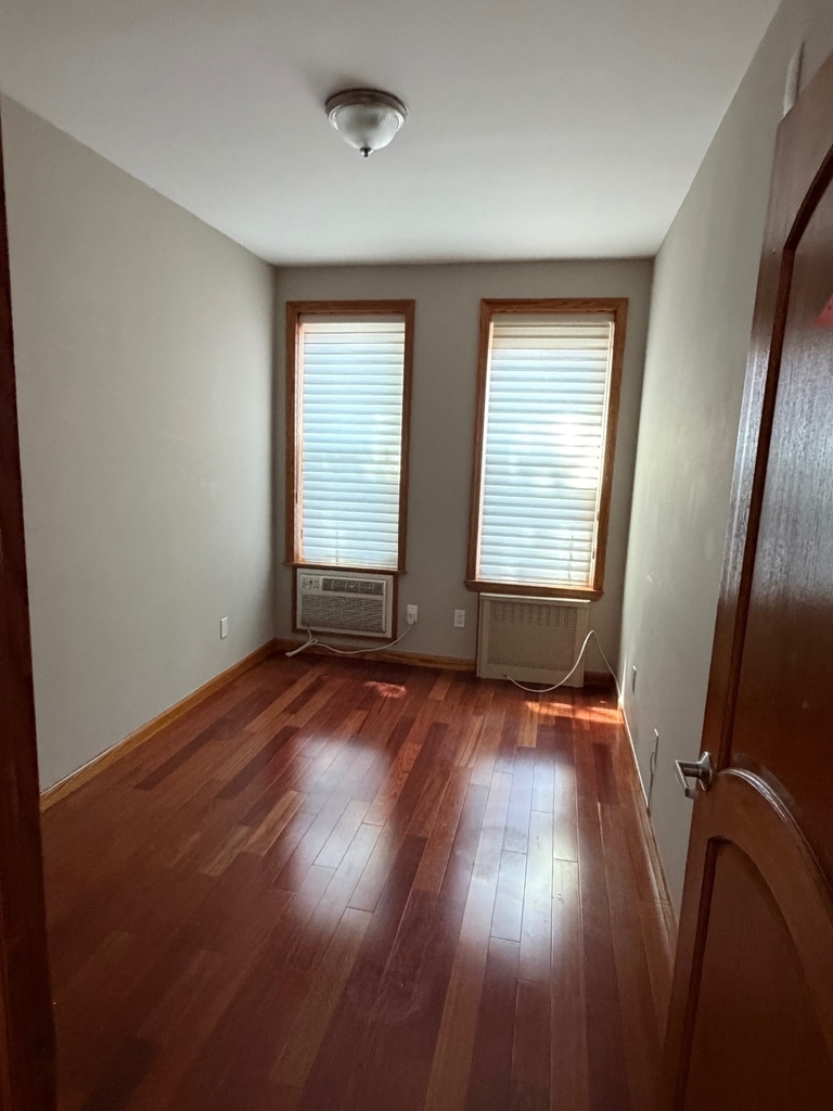 366 84 Street - Photo 6