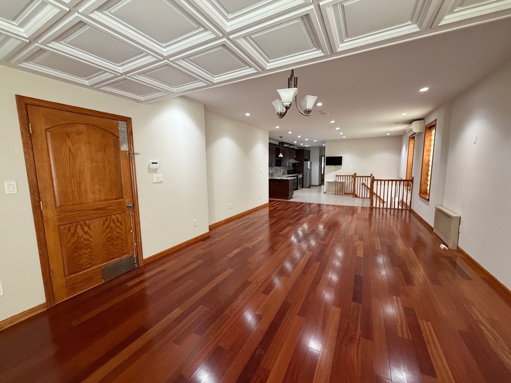 366 84 Street - Photo 14