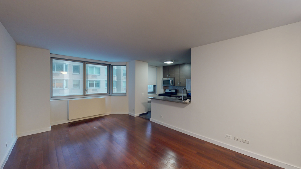 401 E 34th St - Photo 2