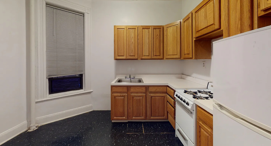 East 93rd Street - Photo 3
