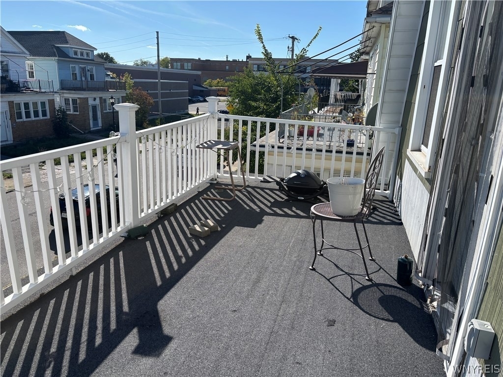 15 Stratford Road - Photo 4