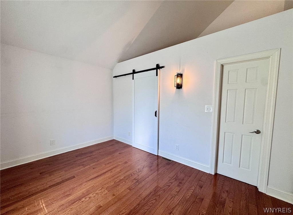 762 Columbus Parkway - Photo 23