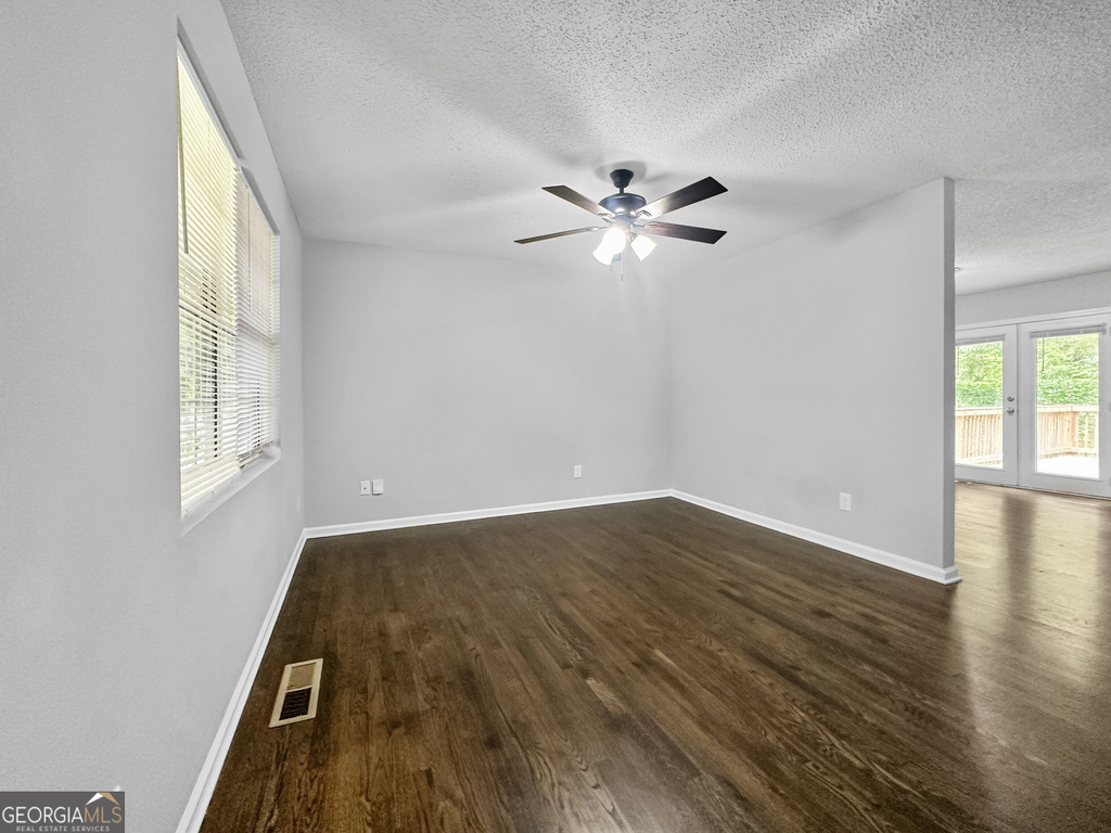 555 Browning Circle - Photo 2