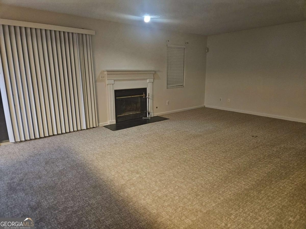 113 Hampshire Court - Photo 5