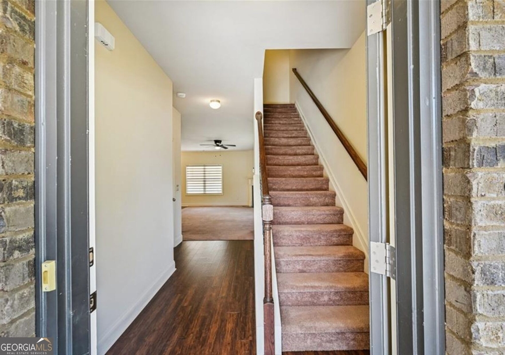 256 Centerview Way - Photo 3