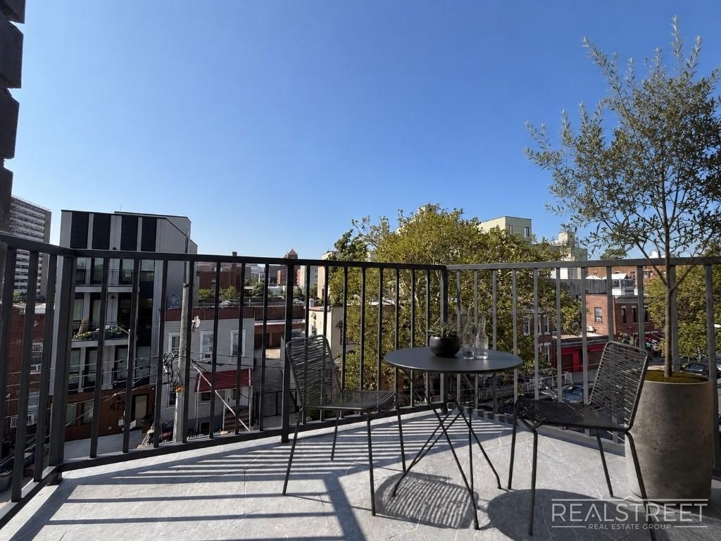 417 Rutland Road - Photo 9