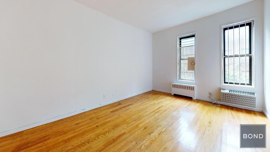 East 89 Street - Photo 1