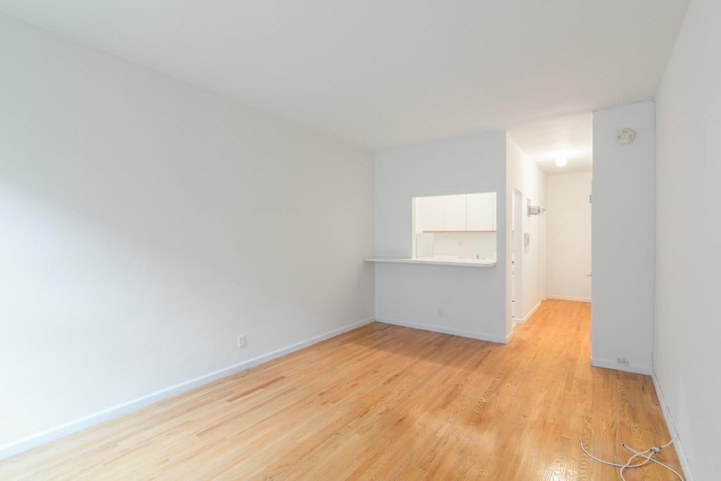East 89 Street - Photo 10