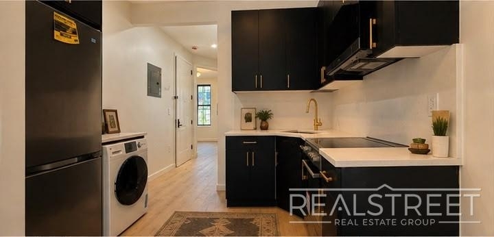 72a Utica Avenue - Photo 3