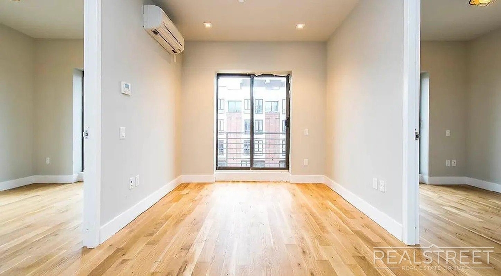 185 Leonard Street - Photo 10