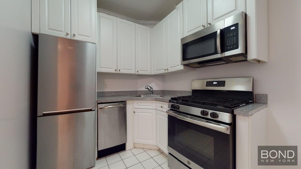 East 80th Street - Photo 0