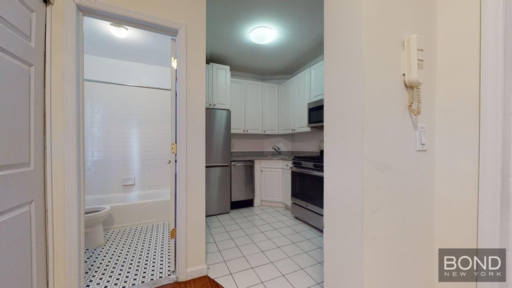 East 80th Street - Photo 1