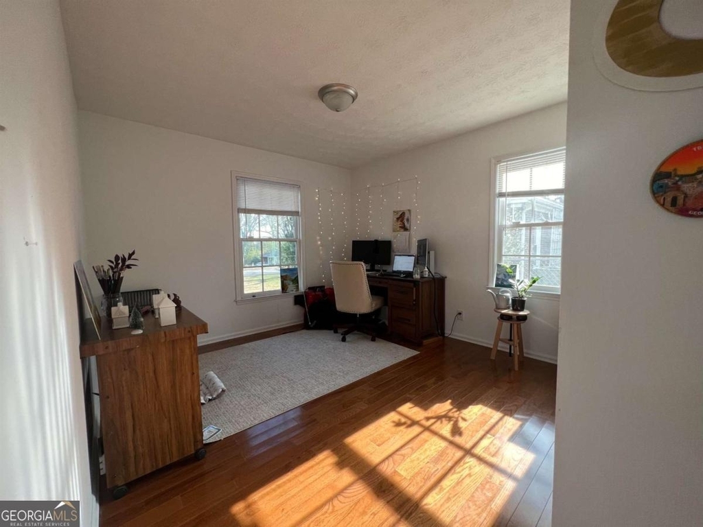 548 Athens Street - Photo 5